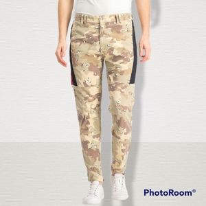 NWT... NXP Hawkeye chocolate chip camo tech pants, size 34